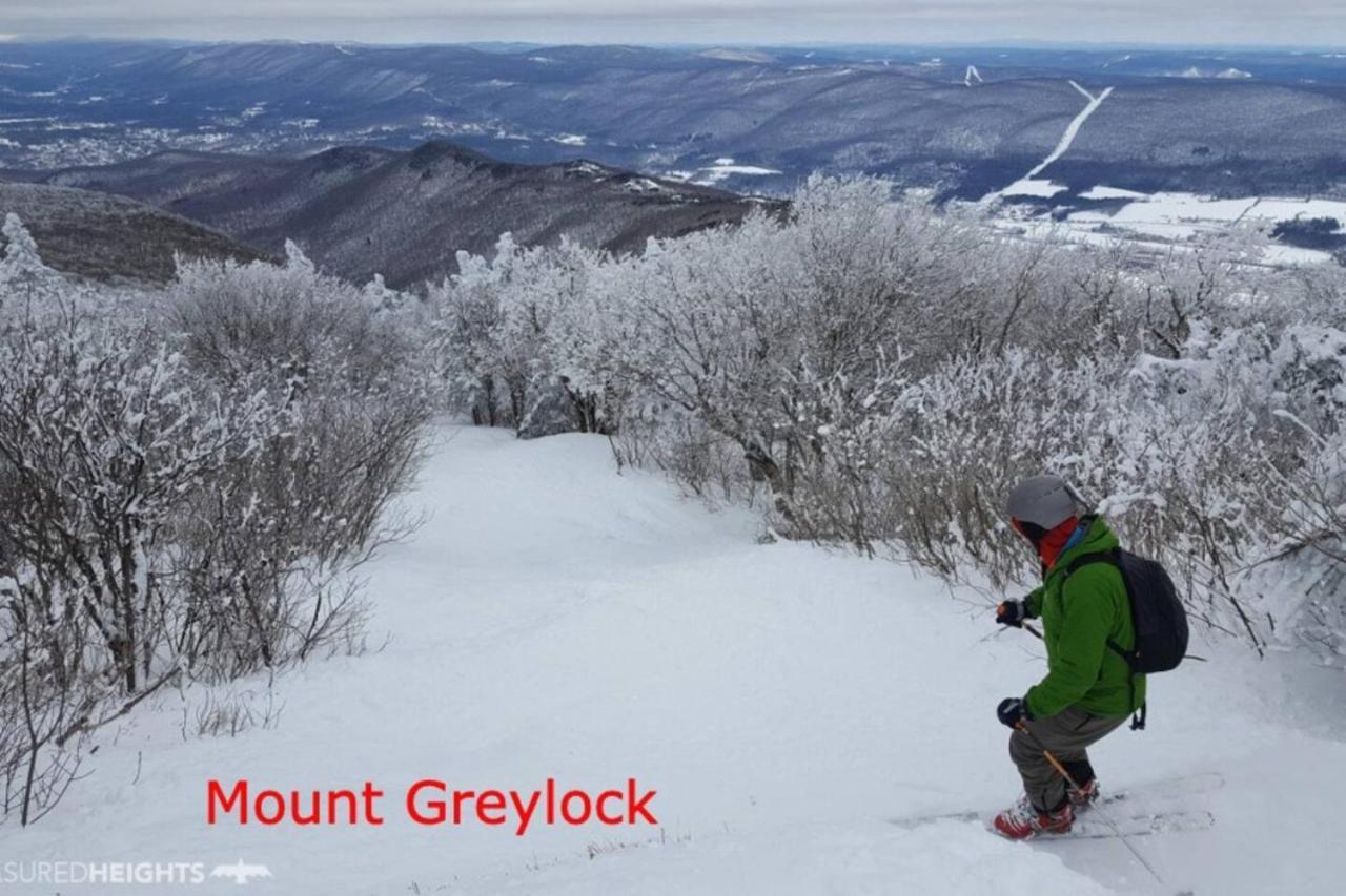 2 Bed Berkshire Getaway Minutes To Jiminy Peak Ski ハンコック エクステリア 写真