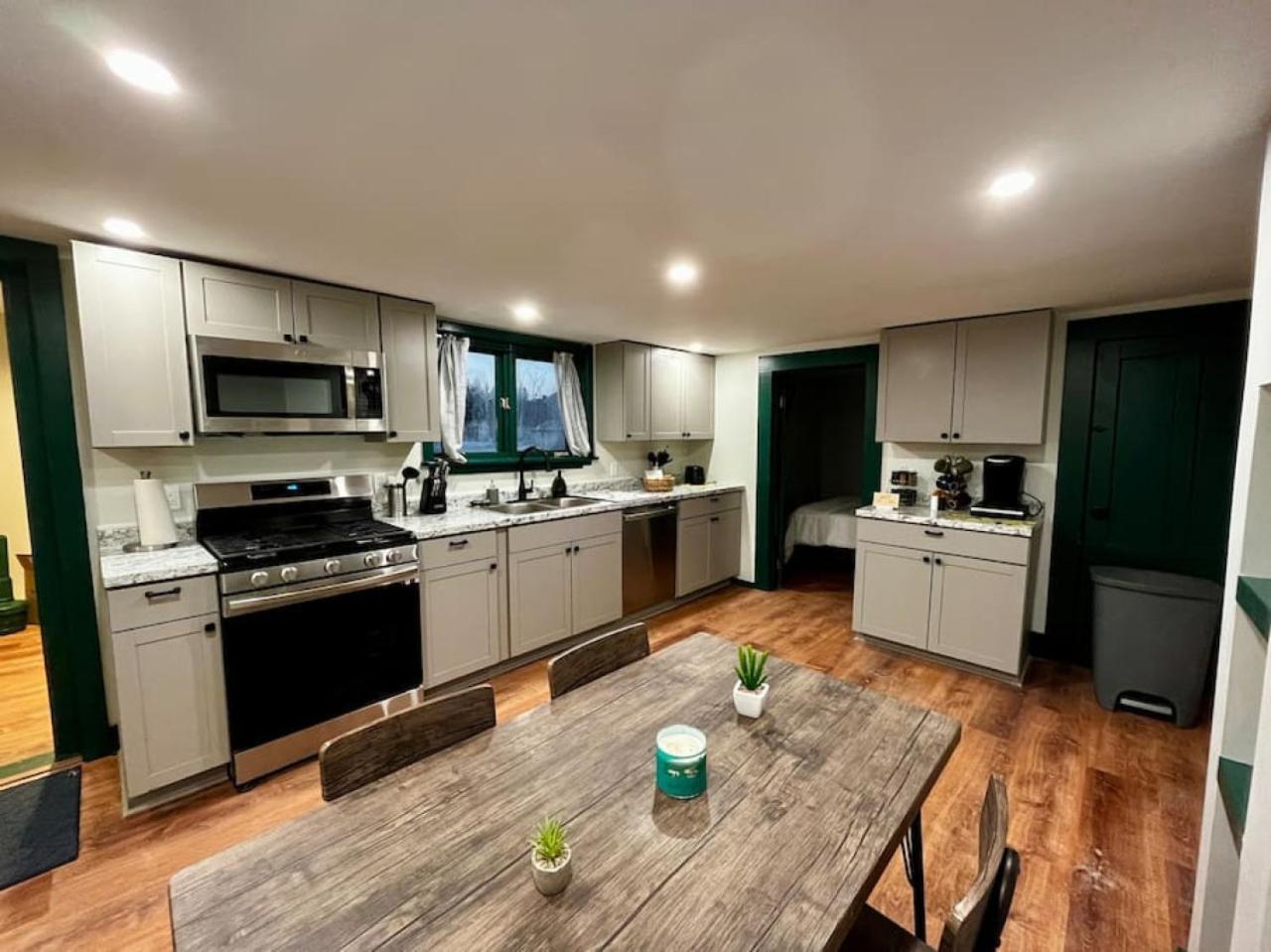 2 Bed Berkshire Getaway Minutes To Jiminy Peak Ski ハンコック エクステリア 写真